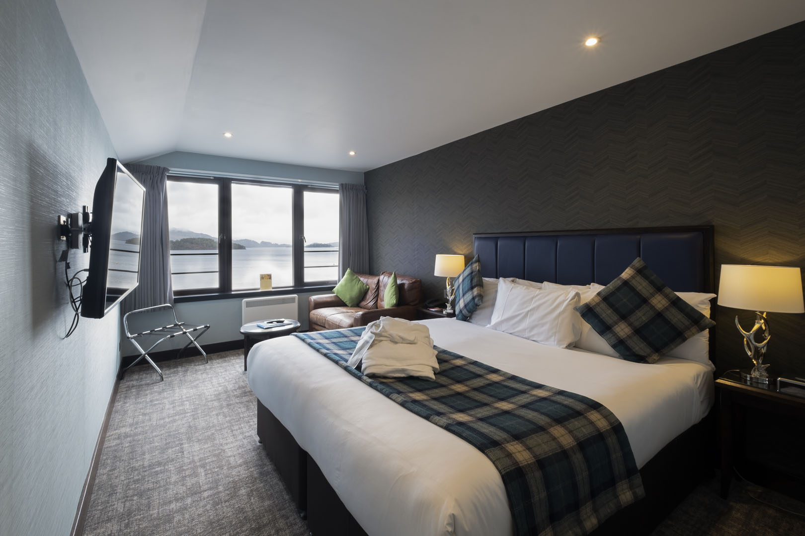 1 night Dinner Bed & Breakfast Staycation Offer